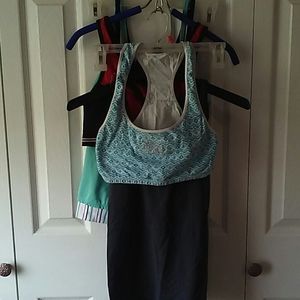Bundle 4 sports bras/ workout tanks